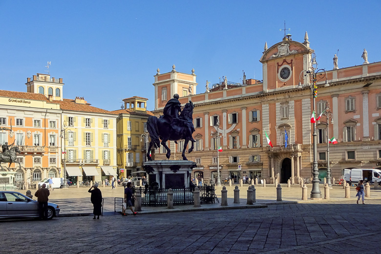 Piazza Cavalli